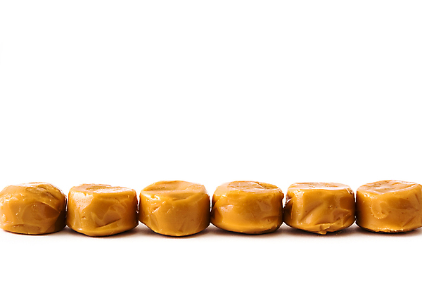 포토 JPG 해외이미지 영어 음식 조각 디저트 사탕 사람없음 갈색 달콤 맛 설탕 고립 캐러멜 해외포토 문자 컬러 컨셉 파일형식 이미지허브