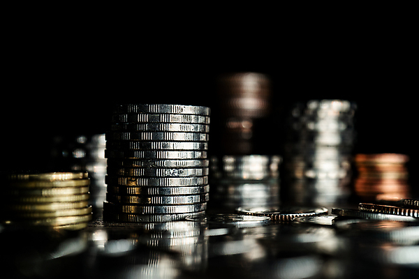 포토 JPG 해외이미지 백그라운드 컨셉 돈 비즈니스 성공 사람없음 금융 경제 쌓기 달러 탑 금속 동전 저축 성장 흰색 변화 시장 재산 은색 주식 투자 상업 가치 보물 월급 대출 세금 수입 자금 투자자 해외포토 건축물 컬러 모션 재질 파일형식 이미지허브