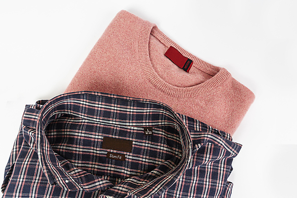 포토 JPG 해외이미지 백인 모델 1 디자인 드레스 옷 여자 남자 행복 분홍색 백그라운드 셔츠 겨울 따뜻함 미소 사람 성인 사람없음 파란색 뷰티 유행 재킷 흰색 직물 면 우아함 스웨터 체크무늬 양모 고립 스타일 해외포토 서양인 계절 감정 컬러 컨셉 상의 무늬 표정 외투 파일형식 이미지허브