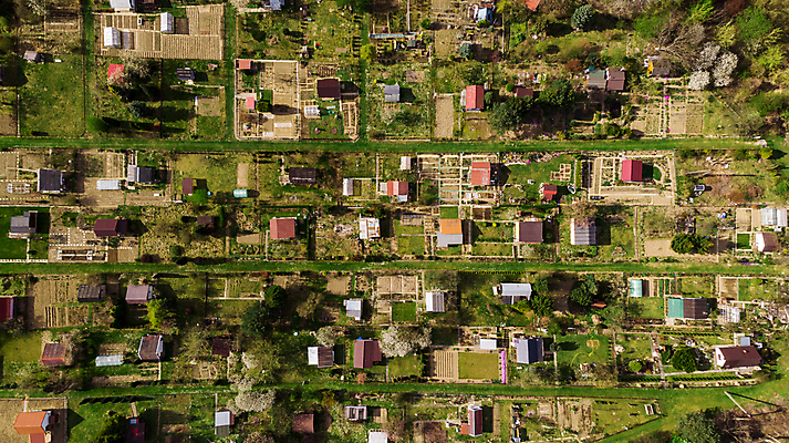 포토 JPG 해외이미지 식물 계절 공원 음식 채소 건축양식 자연 주택 풍경 사람없음 야외 초록색 농장 정원 봄 성장 침대 도시 땅 유기농 원예 폴란드 교외 드론 땅바닥 앞머리 원예사 조감도 세련 해외포토 직업 헤어스타일 웰빙 공공시설 건축 유럽 컬러 가구 농업 바닥 취미 건물 생태계 파일형식 이미지허브