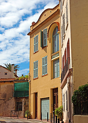 포토 JPG 해외이미지 유럽 건축양식 하늘 지붕 주택 사람없음 건물 프랑스 센터 지중해 타운 남쪽 프랑스어 옛날 프로방스 해외포토 문자 건축물 건축 나라 바다 도시 방향 파일형식 이미지허브