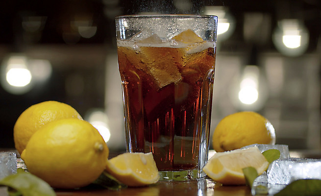 포토 JPG 해외이미지 음료 백그라운드 과일 유리 탁자 귤 실내 건강 사람없음 한개 얼음 에너지 추위 물방울 신선 칵테일 닫기 갈증 레몬 가득함 콜라 가스 소다 카페인 해외포토 자연요소 1 가구 모션 재질 주류 내부 탄산음료 파일형식 이미지허브