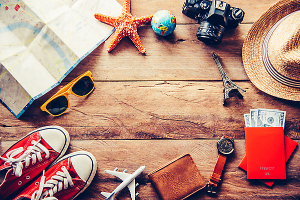 포토 JPG 해외이미지 라이프스타일 디자인 옷 안경 여행 백그라운드 신발 컨셉 지도 장신구 모바일 휴가 사람 사람없음 목재 여름 파란색 스마트폰 핸드폰 선글라스 세계 유행 여행가방 지갑 정상 모험가 손목시계 준비 여권 짐싸기 해외포토 나무 잡화 계절 시계 컬러 가방 재료 생활 전자제품 스마트기기 파일형식 이미지허브