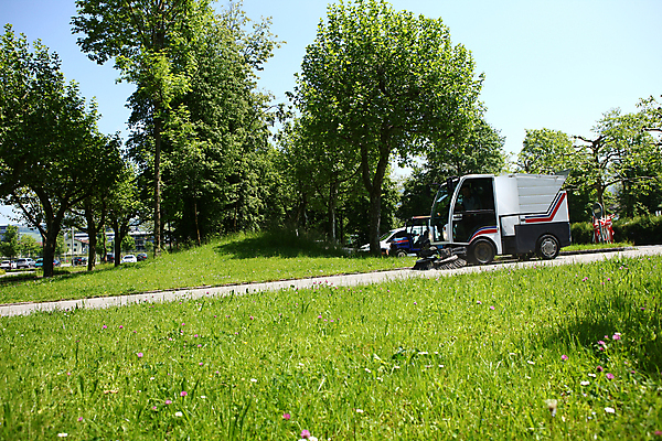 포토 JPG 해외이미지 산업 도로 포즈 잎 오렌지 비즈니스 교통시설 모션 자동차 거리 사람없음 야외 환경 기계 장비 운전 도시 붓 업무 바퀴 보행로 빨래 쓰레기 폐기물 빗자루 청소 서비스 먼지 짐차 엔진 청소부 낭비 쓸기 진공 행진 해외포토 식물 직업 길 육상교통 교통 컨셉 가사 과일 작업 청소도구 시설 파일형식 이미지허브