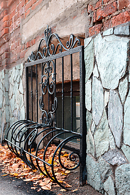 포토 JPG 해외이미지 외관 벽 여행 백그라운드 건축양식 창문 벽돌 거리 주택 사람없음 건물 금속 수확 램프 도시 역사 철 부식 질감 대문 그런지 옛날 스타일 해외포토 건축물 건축 농업 재질 조명 문 파일형식 이미지허브