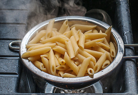 포토 JPG 해외이미지 스튜디오촬영 음식 다이어트 재료 건조 파스타 실내 스파게티 사람없음 가로 노란색 식사 저녁식사 이탈리아 신선 거친 그룹 이탈리아음식 유기농 질감 이탈리아문화 튜브 흙더미 건강식 마카로니 실린더 펜네 해외포토 웰빙 유럽 컬러 서양음식 건강 내부 흙 유럽문화 파스타면 파일형식 더미 이미지허브