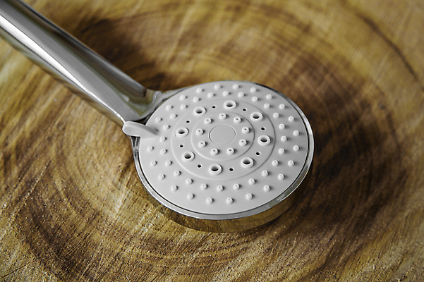 포토 JPG 해외이미지 백그라운드 가정 손잡이 사람없음 목재 빛 금속 목욕 장비 욕실 공구 구멍 은색 플라스틱 오브젝트 수도꼭지 스위치 내추럴 노즐 스프링쿨러 해외포토 나무 컬러 재료 재질 청결 도구 파일형식 이미지허브