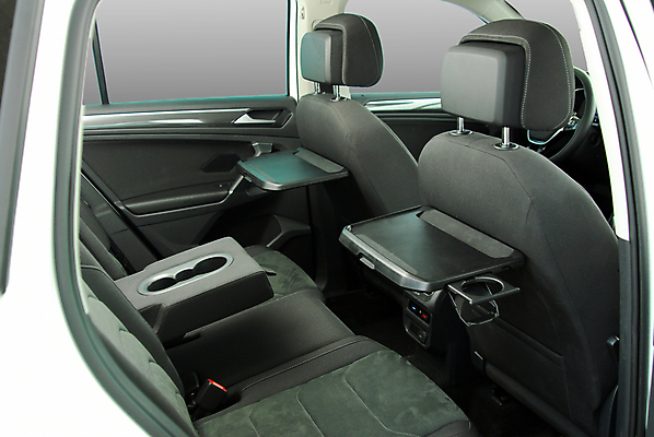 포토 JPG 해외이미지 디자인 쿠션 의자 창문 교통시설 자동차 휴식 실내 안전 사람없음 내부 빛 머리 회색 운전 벨트 고급 우아함 보호 휘발유 가죽 보안 엔진 디젤 자동 제어 해외포토 잡화 육상교통 컬러 가구 교통 컨셉 모션 신체부위 석유 시설 파일형식 이미지허브