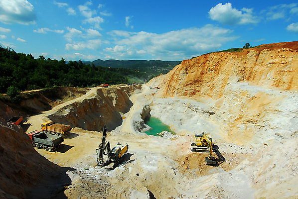 포토 JPG 해외이미지 산업 지구 사람없음 건물 가로 힘 기계 흙 장비 업무 작업 큼 땅 자르기 불도저 삽 발굴 양동이 국자 트랙터 무거움 공학 개발 땅바닥 땅파기 채석 해외포토 건축물 교육 모션 주방용품 바닥 중장비 무게 크기 농기계 특수차량 파일형식 이미지허브
