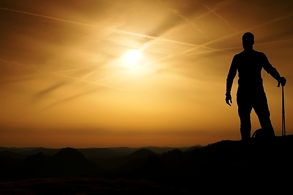 포토 JPG 해외이미지 손 공원 행복 실루엣 스포츠 여행 포즈 겨울 가이드 배낭 자연 아침 날씨 휴식 산 부츠 그림자 한명 사람 소년 야외 친구 태양 여행객 일출 계곡 봄 하이킹 장비 야구 추위 자유 안개 광선 배달원 사진사 즐거움 서리 봉 깊이 단절 절정 캡모자 하이커 해외포토 주간 자연요소 직업 모자_잡화 1 계절 공공시설 남자 감정 어린이 신발 컨셉 가방 관계 레저 촬영기법 신체부위 구기 노을 작가 생태계 파일형식 이미지허브