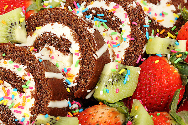 포토 JPG 해외이미지 음식 조각 백그라운드 과일 딸기 디저트 키위 사람없음 장식 컬러풀 파티 케이크 초콜릿 얼음 빵집 대접 신선 달콤 맛 설탕 뿌리기 크림 슬라이스 롤 토핑 코코아 브라우니 페스츄리 해외포토 자연요소 음료 빵 컬러 컨셉 모션 이벤트 상점 파일형식 이미지허브