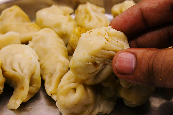 포토 JPG 해외이미지 전통 접시 아시아 문화 음식 백그라운드 토마토 채소 요리 동양인 사람없음 초록색 식당 식사 저녁식사 중국 신선 맛 아침식사 수증기 인도인 먹기 네팔 동쪽 점심식사 경단 부탄 삶기 이국적 채식주의자 핸드메이드 해외포토 외국인 식기 나라 컬러 컨셉 모션 인종 상점 방향 채식 남아시아 파일형식 이미지허브