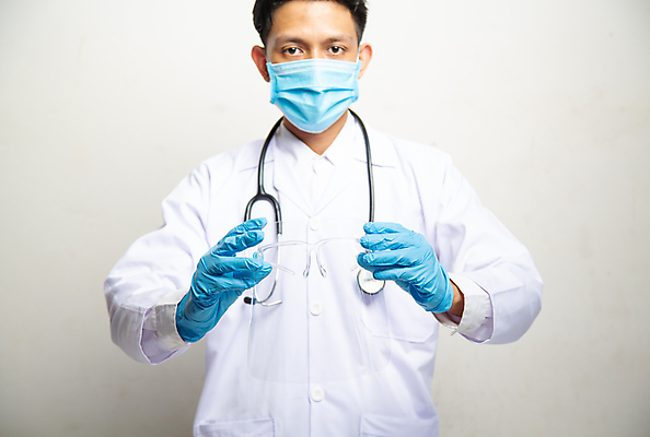 포토 JPG 해외이미지 배너 남자 과학 장갑 백그라운드 컨셉 청진기 새로움 거리 파노라마 병원 가면 한명 글로벌 미국 고통 환자 의사 성장 덮개 긴급 실험실 바이러스 질병 이슬람교 측정 예방 감염 온도 고무 경보 백신 소셜 전염병 증상 해외포토 1 잡화 감정 종교 북아메리카 의학 의료기기 촬영기법 실험 사람 의료진 뚜껑 파일형식 이미지허브