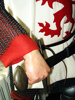 포토 JPG 해외이미지 영어 남자 유럽 무기 백그라운드 영국 잉글랜드 군대 사람 사람없음 힘 용기 중세 역사 칼 사자 왕 충돌 심볼 군용 싸움 전쟁 전사 갑옷 귀족 해외포토 문자 그릇 나라 포유류 모션 보호장비 파일형식 이미지허브