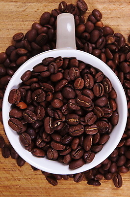 포토 JPG 해외이미지 커피 음료 음식 백그라운드 농업 재료 탁자 아침 콩 씨앗 사람없음 컵 갈색 검은색 어둠 카페 에너지 머그컵 흰색 신선 뜨거움 그룹 맛 아침식사 낟알 굽기 질감 아로마 향 에스프레소 흙더미 내추럴 고립 모카 아라비카 카페인 해외포토 주간 식물 식기 산업 컬러 가구 컨셉 곡류 상점 식사 흙 구이 파일형식 더미 이미지허브