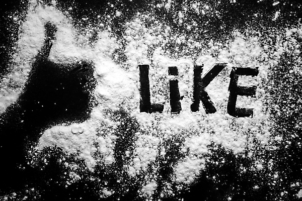 포토 JPG 해외이미지 손 디자인 음식 백그라운드 컨셉 인터넷 비즈니스 손가락 성공 추상 사람없음 글로벌 검은색 우정 빵집 엄지손가락 흰색 네트워크 낟알 가루 투표 심볼 사인 만족 밀가루 먼지 커뮤니티 순위 공유 소통 감탄 소셜 소셜네트워크 해외포토 감정 컬러 무늬 신체부위 친구 상점 선거 파일형식 이미지허브