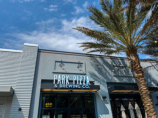 포토 JPG 해외이미지 라이프스타일 외관 공원 호수 음료 음식 조각 토마토 채소 탁자 치즈 피자 요리 사람없음 야외 상점 주방 식당 식사 저녁식사 미국 이탈리아 카페 바 맛 굽기 먹기 속도 반죽 점심식사 모짜렐라치즈 페퍼로니 피자집 플로리다 해외포토 공공시설 유럽 가구 컨셉 북아메리카 모션 유제품 패스트푸드 서양음식 생활 소시지 구이 파일형식 이미지허브