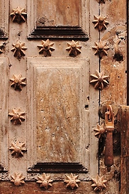 포토 JPG 해외이미지 전통 디자인 별 가구 건축양식 자물쇠 손잡이 미술 안전 사람없음 목재 장식 문 금속 수확 골동품 화려 중세 보호 큼 철 입장 심볼 묘사 질감 복고 잠금 대문 그런지 엘리먼트 옛날 철강 스타일 해외포토 자연요소 나무 건축 생활용품 컨셉 농업 재료 재질 문화예술 역사 크기 보안 파일형식 이미지허브