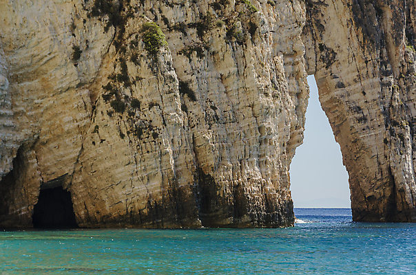 포토 JPG 해외이미지 유럽 모래 바다 여행 자연 휴가 풍경 사람없음 야외 초록색 물 파란색 도시풍경 태양 여행객 짐 동굴 돌산 지중해 그리스 화산 내추럴 방법 지질학 터키석 파라다이스 해외포토 자연요소 교육 나라 컬러 산 사람 도시 보석 생태계 파일형식 이미지허브