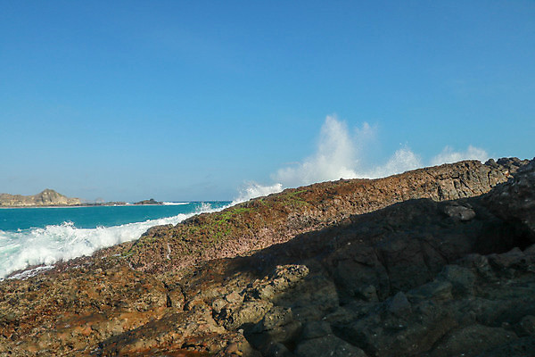 포토 JPG 해외이미지 아시아 파도 바다 섬 여행 백그라운드 자연 하늘 휴가 산 안테나 파노라마 사람없음 야외 초록색 뷰티 침묵 만 서핑 언덕 인도네시아 조감도 해외포토 나라 컬러 통신 촬영기법 소리 수상스포츠 생태계 파일형식 이미지허브