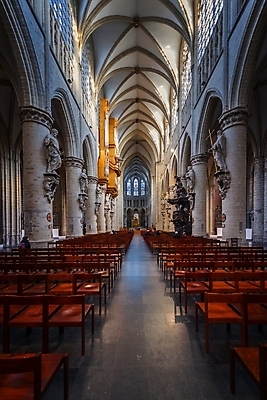 포토 JPG 해외이미지 기독교 종교 백그라운드 벤치 의자 건축양식 천사 미술 사람없음 내부 건물 빨간색 성당 교회 기도 축하 기둥 예수 복도 의식 성자 큼 아치 숭배 신앙심 개조 해외포토 건축물 건축 컬러 가구 컨셉 종교건축 문화예술 신_종교 크기 파일형식 이미지허브