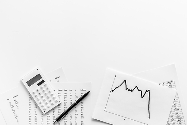 포토 JPG 해외이미지 종이 컨셉 비즈니스 텍스트 사람없음 금융 경제 글로벌 사무실 우주 수확 흰색 좌절 정상 위험 보고서 공포 문제 파산 나쁜 빚 단절 우울증 위기 목업 카피스페이스 해외포토 감정 컬러 농업 공백 질병 파일형식 이미지허브