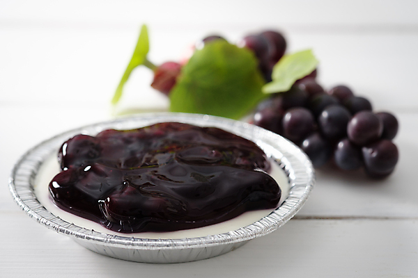 포토 JPG 해외이미지 열매 음식 조각 백그라운드 잎 과일 탁자 포도 디저트 건강 사람없음 목재 초록색 파란색 케이크 보라색 어둠 빵집 껍질 흰색 시골 신선 달콤 맛 아침식사 잼 설탕 굽기 먹기 은박지 유기농 블루베리 날것 타르트 페스츄리 핸드메이드 해외포토 나무 식물 웰빙 빵 컬러 가구 컨셉 재료 모션 상점 식사 소스_음식 구이 파이_빵 파일형식 이미지허브