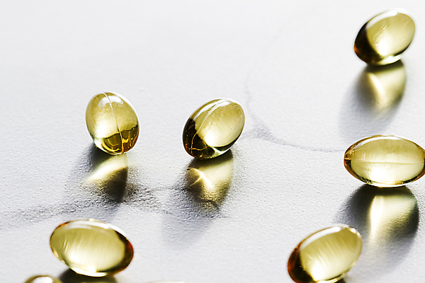 포토 JPG 해외이미지 사람없음 알약 노란색 건강관리 흰색 낟알 영양제 오메가 항생제 해외포토 컬러 건강 관리 약 파일형식 이미지허브