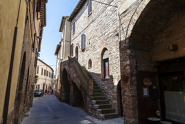 포토 JPG 해외이미지 식물 전통 외관 꽃 유럽 벽 여행 꽃무늬 건축양식 창문 하늘 벽돌 거리 주택 미술 사람없음 야외 건물 초록색 파란색 여행객 문 마을 이탈리아 수확 도시 중세 역사 냄비 좁은 타운 옛날 해외포토 건축물 건축 나라 컬러 무늬 농업 문화예술 사람 솥 파일형식 이미지허브