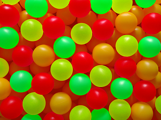 포토 JPG 해외이미지 어린이 스포츠 포즈 백그라운드 오렌지 공 놀이 탁자 실내 경기 사람없음 빨간색 초록색 빛 상자 운동 노란색 장비 테니스 게임 원형 닫기 플라스틱 오브젝트 싱글 여의주 해외포토 도형 컬러 가구 과일 모션 재질 건강 사람 내부 구기 파일형식 이미지허브