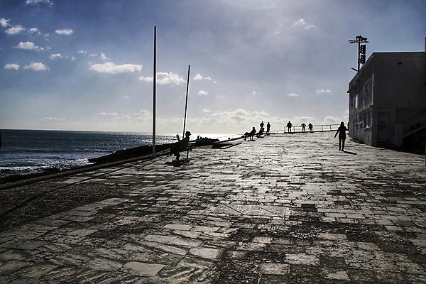 포토 JPG 해외이미지 유럽 모래 파도 바다 여행 자연 하늘 휴가 따뜻함 사람없음 물 파란색 모래사장 태양 여행객 맑음 만 뜨거움 선탠 포르투갈 대서양 리스본 인기 파라다이스 해외포토 자연요소 나라 컬러 날씨 사람 생태계 파일형식 이미지허브