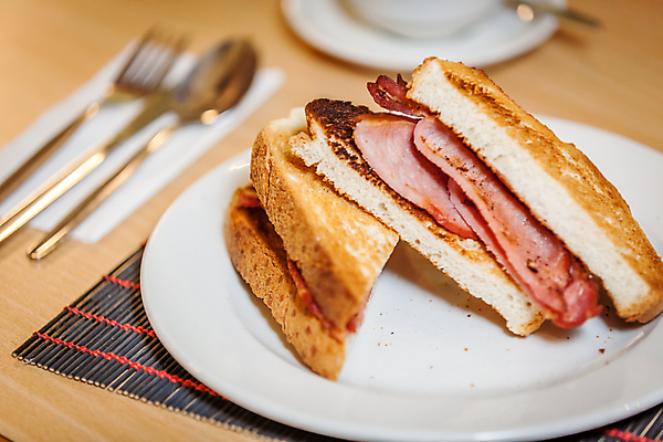 포토 JPG 해외이미지 접시 영어 음식 조각 백그라운드 토마토 부분 아침 샌드위치 건강 육류 돼지고기 사람없음 옆모습 갈색 검은색 식사 저녁식사 샐러드 햄버거 신선 체리 맛 아침식사 상추 밀 만취 먹기 가득함 속도 상쾌 슬라이스 심플 베이컨 점심식사 번 평야 귀리 해외포토 주간 문자 식기 감정 빵 뷰포인트 컬러 컨셉 채소 과일 식재료 모션 자연 곡류 패스트푸드 술취함 파일형식 이미지허브