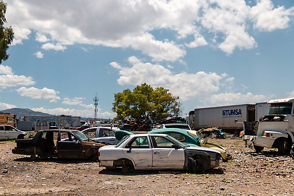 포토 JPG 해외이미지 산업 육상교통 교통시설 자동차 사람없음 쌓기 환경 금속 재활용 손상 쓰레기 폐기물 사건 버리기 사회이슈 부식 한조각 낭비 고물상 구식 깨짐 옛날 자동 중고 철강 카피스페이스 해외포토 1 교통수단 교통 컨셉 모션 재질 공백 시설 친환경 파일형식 이미지허브