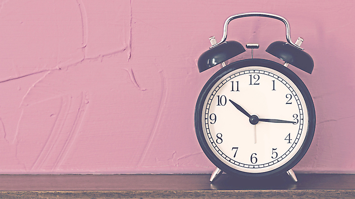 포토 JPG 해외이미지 직업 시계 분홍색 포즈 백그라운드 컨셉 비즈니스 성공 스트레스 아이디어 사람없음 사무실 달리기 우주 수확 시간 업무 절약 날짜 계획 심볼 손목시계 경영자 복고 약속 바쁨 공포 과거 야근 타이머 경영 마감 분 압력 인내 카운트다운 해외포토 컬러 농업 장신구 모션 작업 리더 파일형식 이미지허브