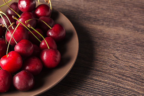 포토 JPG 해외이미지 열매 음식 줄기 백그라운드 농업 다이어트 과일 자연 탁자 디저트 건강 사람없음 목재 가로 빨간색 초록색 여름 소풍 갈색 정원 봄 흰색 시골 대접 신선 체리 사발 달콤 맛 정상 먹기 유기농 건강식 고립 당뇨병 숙성 채식주의자 비건 해외포토 나무 식물 웰빙 계절 산업 컬러 가구 컨셉 재료 모션 야외활동 사기그릇 질병 생태계 채식 파일형식 이미지허브