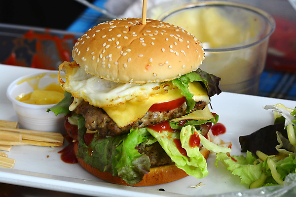 포토 JPG 해외이미지 접시 채소 사람없음 햄버거 소스 꽂음 이쑤시개 소스그릇 해외포토 그릇 식기 패스트푸드 양념 파일형식 이미지허브