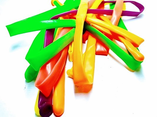 포토 JPG 해외이미지 디자인 기념일 행복 리본 분홍색 백그라운드 컨셉 일러스트 휴가 기념 선물 사람없음 장식 빨간색 파란색 빛 세트 컬러풀 장난감 반사 노란색 파티 3D 축제 놀람 흰색 축하 생일 그룹 황금 다발 심볼 오브젝트 광택 풍선 고립 헬륨 현실 해외포토 감정 컬러 표정 이벤트 원소 디지털합성 파일형식 이미지허브