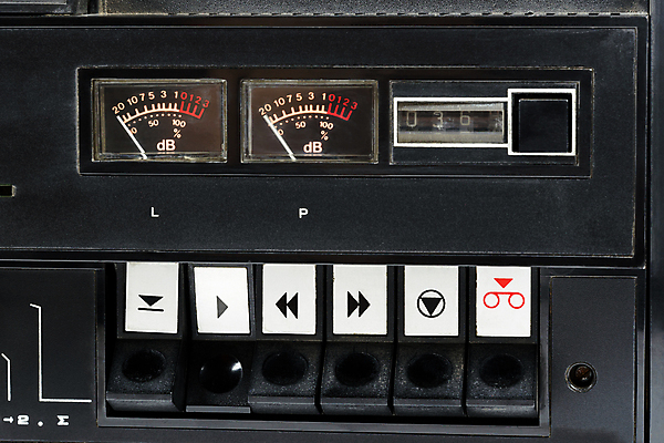 포토 JPG 해외이미지 음악 백그라운드 놀이 주택 사람없음 디지털 검은색 소리 듣기 장비 수확 골동품 카세트테이프 클래식 볼륨 계산대 향수 오브젝트 복고 전자 오디오 테이프 스테레오 목소리 80대 녹음기 뮤지컬 옛날 플레이어 해외포토 노년 컬러 컨셉 농업 모션 문화예술 문구용품 건물 전자제품 화장품 파일형식 녹음_기록 이미지허브