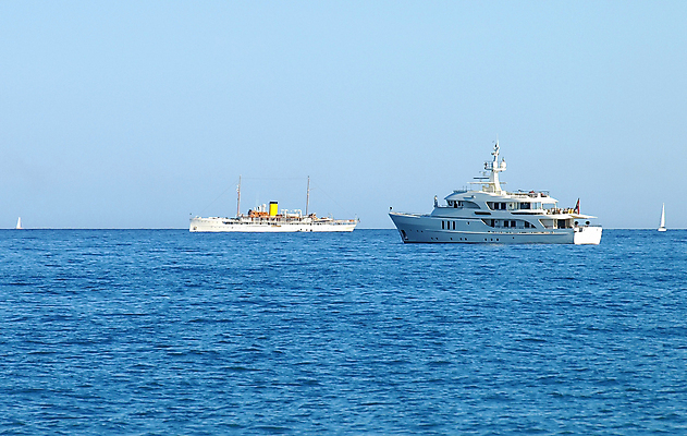 포토 JPG 해외이미지 바다 여행 이동 요트 교통시설 모션 자연 휴가 사람없음 야외 물 여름 파란색 프랑스 만 보트 고급 크루즈 지중해 기선 프랑스어 옛날 해외포토 자연요소 문자 계절 유럽 컬러 교통 컨셉 배_교통 시설 생태계 파일형식 이미지허브