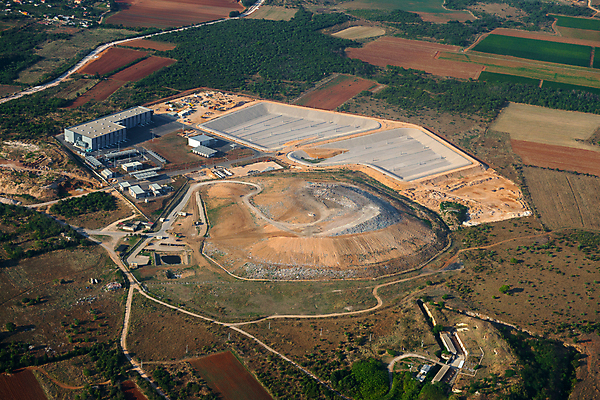 포토 JPG 해외이미지 산업 지구 모래 표면 산 안테나 풍경 사람없음 흙 장비 업무 숲 큼 광석 굴착기 발굴 리프트 먼지 무거움 거인 흙더미 땅바닥 땅파기 조감도 지질학 채석 해외포토 교육 통신 바닥 작업 중장비 무게 크기 파일형식 더미 이미지허브