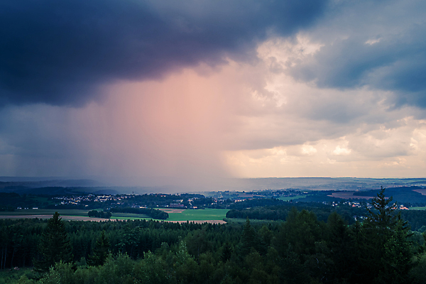 포토 JPG 해외이미지 나무 분홍색 자연 하늘 날씨 사람없음 빛 컬러풀 어둠 일몰 회색 시골 저녁 숲 언덕 타운 삼림지대 폭풍우 수평선 해외포토 식물 컬러 노을 도시 비_날씨 야간 자연재해 생태계 파일형식 이미지허브