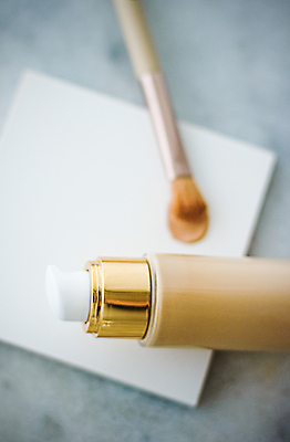 포토 JPG 해외이미지 종이 사람없음 화장품 메이크업브러쉬 비비크림 파운데이션 목업 해외포토 뷰티 붓 파일형식 이미지허브