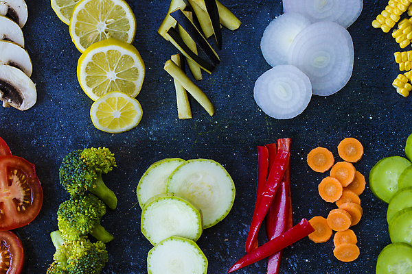 포토 JPG 해외이미지 라이프스타일 조각 백그라운드 토마토 채소 재료 가지 양파 파프리카 건강 요리 사람없음 하이앵글 컬러풀 주방 식사 버섯 공백 당근 샐러드 신선 반지 원형 그룹 맛 혼합 브로콜리 자르기 수집 레몬 날것 슬라이스 후추 성분 건강식 내추럴 고립 곰팡이 숙성 채식주의자 개조 비건 해외포토 도형 음식 뷰포인트 컬러 컨셉 과일 장신구 모션 뿌리채소 생활 향신료 채식 파일형식 이미지허브