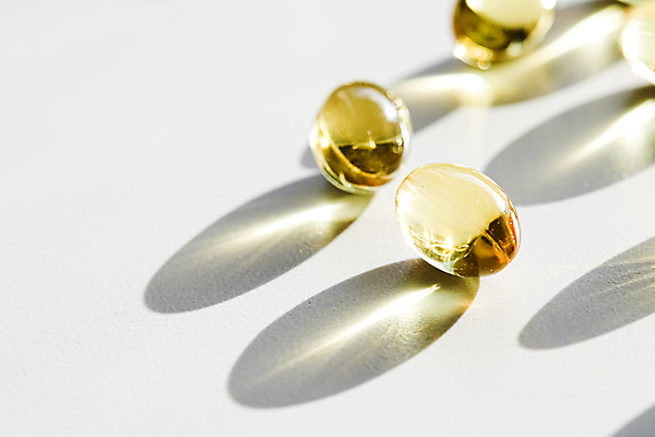 포토 JPG 해외이미지 사람없음 알약 노란색 건강관리 흰색 낟알 영양제 오메가 항생제 해외포토 컬러 건강 관리 약 파일형식 이미지허브