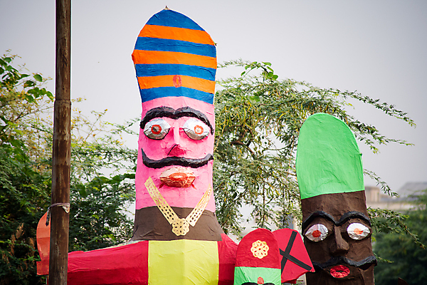 포토 JPG 해외이미지 모델 종교 종이 어린이 불꽃 기념 프레임 불꽃놀이 갈대 사람없음 컬러풀 크래커 축제 페인트 장비 신문 가난 악마 대나무 신성 신화 길가 힌두교 해외포토 나무 식물 컬러 컨셉 놀이 불 사람 간행물 쿠키 뉴스 파일형식 이미지허브