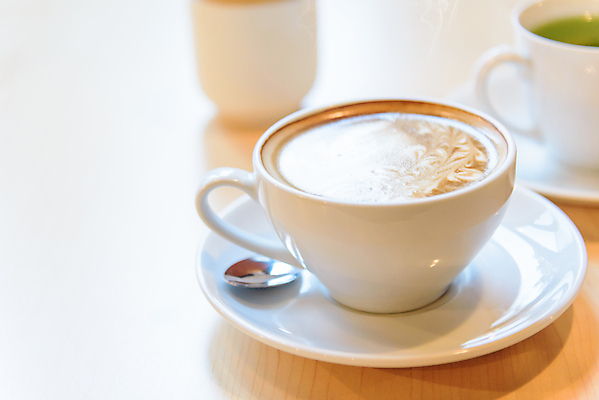 포토 JPG 해외이미지 음료 음식 백그라운드 패턴 탁자 아침 휴식 콩 따뜻함 미술 사람없음 목재 컵 갈색 식당 검은색 거품 카페 우유 머그컵 원두 수확 흰색 신선 뜨거움 맛 아침식사 정상 수증기 커피잔 굽기 향기 아로마 카푸치노 에스프레소 내추럴 단절 라떼 카페인 해외포토 주간 나무 식기 커피 컬러 가구 컨셉 무늬 농업 재료 문화예술 잔 유제품 곡류 상점 식사 구이 냄새 파일형식 이미지허브