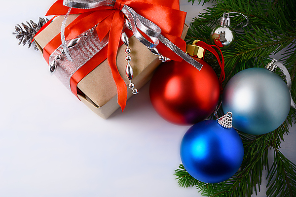 포토 JPG 해외이미지 나무 전통 결혼 백그라운드 크리스마스 겨울 공 휴가 새로움 매달리기 선물 사람없음 장식 빨간색 파란색 빛 상자 파티 기쁨 장식볼 흰색 나뭇가지 축하 인사 소나무 신용카드 은색 12월 연도 구슬 초대 전나무 원뿔 창백 여의주 가문비나무 해외포토 도형 식물 계절 기념일 감정 컬러 컨셉 모션 이벤트 금융 예절 날짜 파일형식 이미지허브