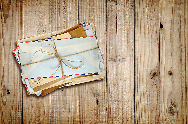 포토 JPG 해외이미지 종이 밧줄 봉투 사람없음 목재 쌓기 추위 수확 골동품 널 편지 다발 삼베 질감 복고 노끈 국제우편 옛날 편지쓰기 노화 카피스페이스 해외포토 나무 줄 컨셉 농업 재료 모션 공백 기록 우편물 파일형식 천_직물 이미지허브