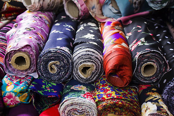 포토 JPG 해외이미지 디자인 옷 산업 선 백그라운드 패턴 오렌지 추상 동양인 사람없음 장식 초록색 파란색 컬러풀 유행 쌓기 상점 흰색 직물 면 그룹 시장 실 선택 바느질 실크 묘사 질감 롤 얼레 재단 조지아 스타일 해외포토 컬러 컨셉 무늬 과일 모션 인종 동유럽 파일형식 이미지허브