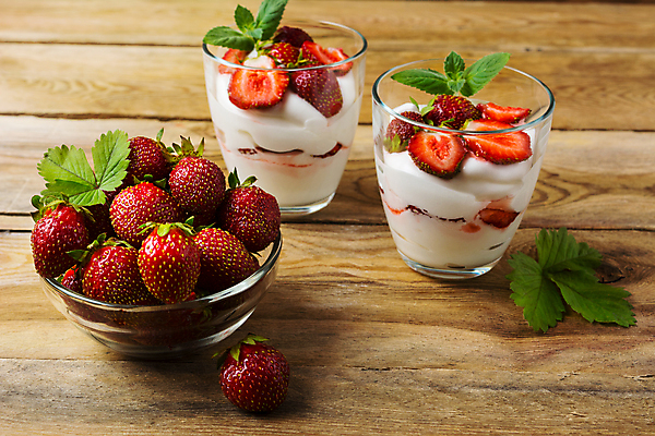 포토 JPG 해외이미지 열매 음식 잎 다이어트 과일 유리 딸기 디저트 치즈 건강 요리 사람없음 목재 빨간색 여름 과자 냉동 우유 흰색 시골 신선 달콤 맛 아침식사 잼 먹기 크림 층 요거트 내추럴 무스 숙성 요구르트 채식주의자 크림치즈 비건 해외포토 나무 식물 계절 컬러 컨셉 재료 모션 재질 유제품 식사 소스_음식 채식 파일형식 이미지허브